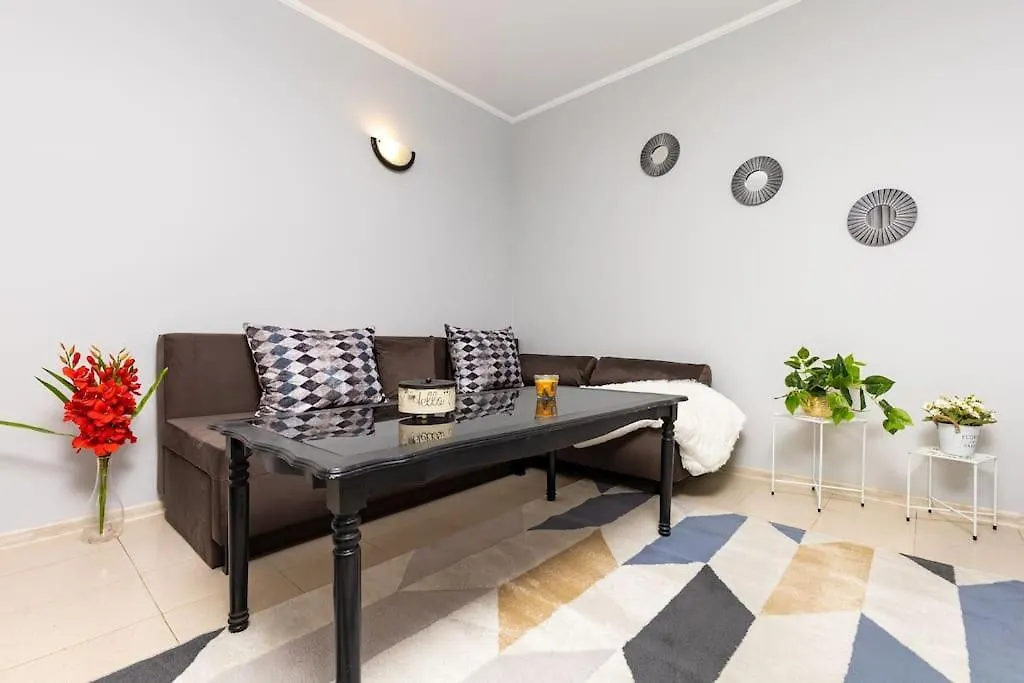 Central Apt 'Selin' Walking Distance To Center Filibe